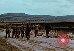 Immagine di Soldati tedeschi e italiani catturati Tunisia Africa del Nord, 1942, secondo 13 filmato di repertorio 65675029007