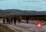 Immagine di Soldati tedeschi e italiani catturati Tunisia Africa del Nord, 1942, secondo 15 filmato di repertorio 65675029007