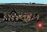 Immagine di Soldati tedeschi e italiani catturati Tunisia Africa del Nord, 1942, secondo 28 filmato di repertorio 65675029007