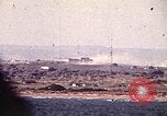 Image Le bombardement du navire une forteresse à Tunis la Tunisie en Afrique du Nord, 1943, de la seconde 24 séquences d'archives historiques vidéo 65675029008