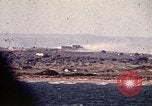 Image Le bombardement du navire une forteresse à Tunis la Tunisie en Afrique du Nord, 1943, de la seconde 28 séquences d'archives historiques vidéo 65675029008