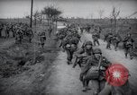 Immagine di 9 US Army Fanti Linnich Germania, 1944, secondo 3 filmato di repertorio 65675029022