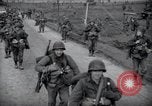 Immagine di 9 US Army Fanti Linnich Germania, 1944, secondo 6 filmato di repertorio 65675029022