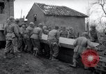 Image des ingénieurs de la US 9th Army Linnich Allemagne, 1944, de la seconde 17 séquences d'archives historiques vidéo 65675029023