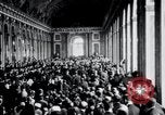 Standbild Paris Peace Conference Versailles Frankreich, 1919, aus Sekunde 25 historischem Filmmaterial Videoclip 65675029029