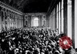 Standbild Paris Peace Conference Versailles Frankreich, 1919, aus Sekunde 27 historischem Filmmaterial Videoclip 65675029029