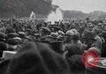 Immagine di Dignitari lasciare Versailles FRANCIA, 1919, secondo 24 filmato di repertorio 65675029032