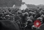 Immagine di Dignitari lasciare Versailles FRANCIA, 1919, secondo 26 filmato di repertorio 65675029032
