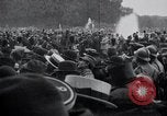 Immagine di Dignitari lasciare Versailles FRANCIA, 1919, secondo 31 filmato di repertorio 65675029032