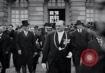 Immagine di Dignitari lasciare Versailles FRANCIA, 1919, secondo 36 filmato di repertorio 65675029032