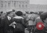 Immagine di Dignitari lasciare Versailles FRANCIA, 1919, secondo 39 filmato di repertorio 65675029032