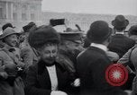 Immagine di Dignitari lasciare Versailles FRANCIA, 1919, secondo 45 filmato di repertorio 65675029032