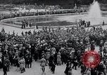 Immagine di Dignitari lasciare Versailles FRANCIA, 1919, secondo 47 filmato di repertorio 65675029032