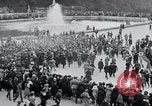 Immagine di Dignitari lasciare Versailles FRANCIA, 1919, secondo 58 filmato di repertorio 65675029032
