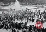 Immagine di Dignitari lasciare Versailles FRANCIA, 1919, secondo 59 filmato di repertorio 65675029032