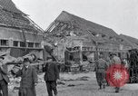 Standbild Leichen von Gefangenen Nordhausen Deutschland, 1945, aus Sekunde 6 historischem Filmmaterial Videoclip 65675029042