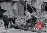Standbild Leichen von Gefangenen Nordhausen Deutschland, 1945, aus Sekunde 13 historischem Filmmaterial Videoclip 65675029042