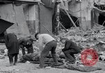 Standbild Leichen von Gefangenen Nordhausen Deutschland, 1945, aus Sekunde 14 historischem Filmmaterial Videoclip 65675029042