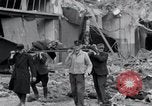 Standbild Leichen von Gefangenen Nordhausen Deutschland, 1945, aus Sekunde 19 historischem Filmmaterial Videoclip 65675029042