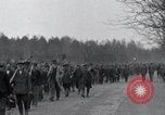 Standbild Nordhausen KZ-Opfern Nordhausen Deutschland, 1945, aus Sekunde 9 historischem Filmmaterial Videoclip 65675029043