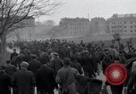 Standbild Nordhausen KZ-Opfern Nordhausen Deutschland, 1945, aus Sekunde 28 historischem Filmmaterial Videoclip 65675029043