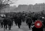 Standbild Nordhausen KZ-Opfern Nordhausen Deutschland, 1945, aus Sekunde 39 historischem Filmmaterial Videoclip 65675029043