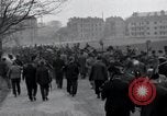 Standbild Nordhausen KZ-Opfern Nordhausen Deutschland, 1945, aus Sekunde 41 historischem Filmmaterial Videoclip 65675029043