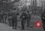 Immagine di Rilasciato americani prigionieri Grasleben Germania, 1945, secondo 3 filmato di repertorio 65675029046