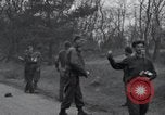 Immagine di Rilasciato americani prigionieri Grasleben Germania, 1945, secondo 7 filmato di repertorio 65675029046