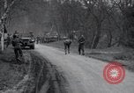 Immagine di Rilasciato americani prigionieri Grasleben Germania, 1945, secondo 28 filmato di repertorio 65675029046