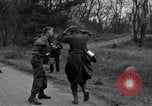 Immagine di Rilasciato americani prigionieri Grasleben Germania, 1945, secondo 31 filmato di repertorio 65675029046