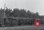 Standbild Exhumierungen von Leichen Arnstadt Deutschland, 1945, aus Sekunde 56 historischem Filmmaterial Videoclip 65675029048