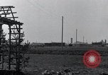 Standbild Exhumierungen von Leichen Arnstadt Deutschland, 1945, aus Sekunde 61 historischem Filmmaterial Videoclip 65675029048