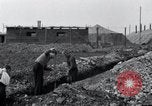 Image fosse Arnstadt Allemagne, 1945, de la seconde 35 séquences d'archives historiques vidéo 65675029051