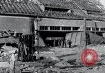 Image camp de concentration victimes Nordhausen Allemagne, 1945, de la seconde 15 séquences d'archives historiques vidéo 65675029052
