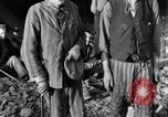 Image camp de concentration victimes Nordhausen Allemagne, 1945, de la seconde 52 séquences d'archives historiques vidéo 65675029052