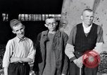 Image camp de concentration victimes Nordhausen Allemagne, 1945, de la seconde 58 séquences d'archives historiques vidéo 65675029052