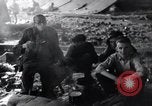 Image prisonniers émaciés Nordhausen Allemagne, 1945, de la seconde 28 séquences d'archives historiques vidéo 65675029053