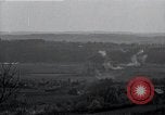Standbild Artillerie shell Hits Tambach Deutschland, 1945, aus Sekunde 8 historischem Filmmaterial Videoclip 65675029071