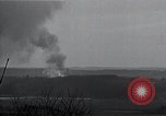Standbild Artillerie shell Hits Tambach Deutschland, 1945, aus Sekunde 21 historischem Filmmaterial Videoclip 65675029071