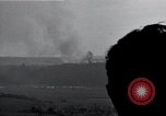 Standbild Artillerie shell Hits Tambach Deutschland, 1945, aus Sekunde 29 historischem Filmmaterial Videoclip 65675029071