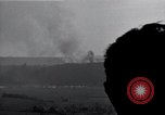 Standbild Artillerie shell Hits Tambach Deutschland, 1945, aus Sekunde 31 historischem Filmmaterial Videoclip 65675029071