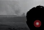 Standbild Artillerie shell Hits Tambach Deutschland, 1945, aus Sekunde 37 historischem Filmmaterial Videoclip 65675029071