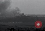 Standbild Artillerie shell Hits Tambach Deutschland, 1945, aus Sekunde 43 historischem Filmmaterial Videoclip 65675029071