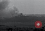 Standbild Artillerie shell Hits Tambach Deutschland, 1945, aus Sekunde 47 historischem Filmmaterial Videoclip 65675029071