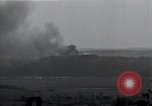 Standbild Artillerie shell Hits Tambach Deutschland, 1945, aus Sekunde 49 historischem Filmmaterial Videoclip 65675029071