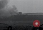 Standbild Artillerie shell Hits Tambach Deutschland, 1945, aus Sekunde 52 historischem Filmmaterial Videoclip 65675029071