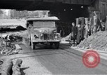Standbild United States Army Konvoi Tambach Deutschland, 1945, aus Sekunde 25 historischem Filmmaterial Videoclip 65675029072