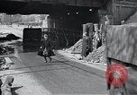 Standbild United States Army Konvoi Tambach Deutschland, 1945, aus Sekunde 29 historischem Filmmaterial Videoclip 65675029072