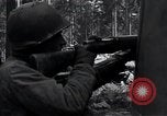 Standbild USA 87 Infanterie Division Tambach Deutschland, 1945, aus Sekunde 32 historischem Filmmaterial Videoclip 65675029073